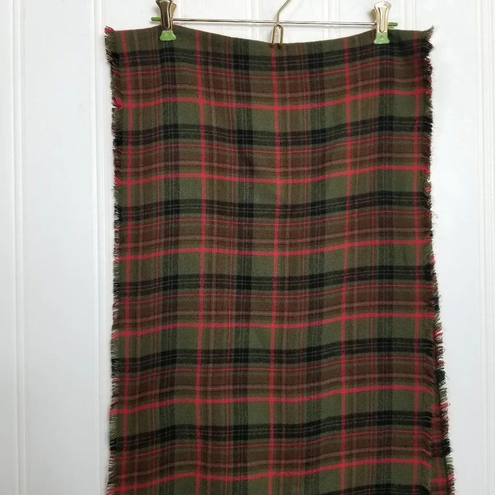Eddie Bauer Scarf One Size Tartan Plaid Flannel Fringe Winter Holiday Red Green